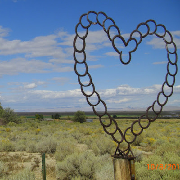 Meet your Posher, Debbie - Picture 1 of 1